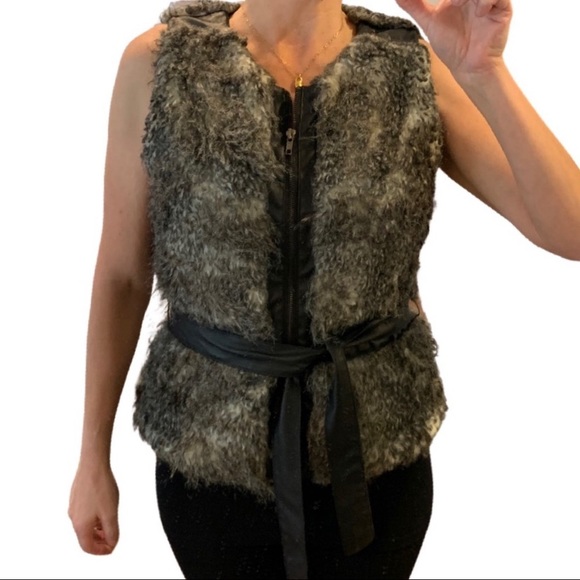 OXMO Faux Fur Vest Size:Small - Picture 7 of 7